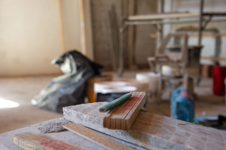 Lavori in corso nel coworking Sancisi6 a Santarcangelo di Romagna