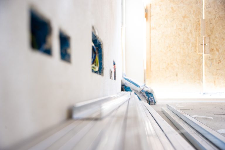 Lavori in corso nel coworking Sancisi6 a Santarcangelo di Romagna
