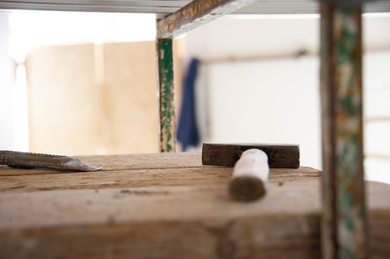 Lavori in corso nel coworking Sancisi6 a Santarcangelo di Romagna